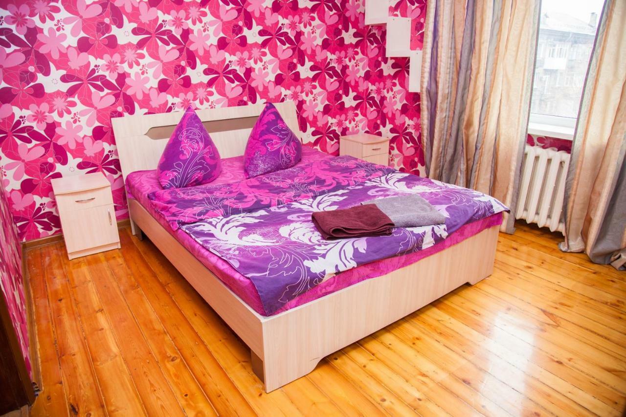 Apartment On Stalevariv Street 7 Zaporizhia Exterior photo